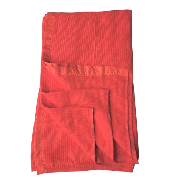 Vintage Salem Waffle Knit Blanket Red  72"x90" Twin Full Satin Nylon Trim - Picture 1 of 4